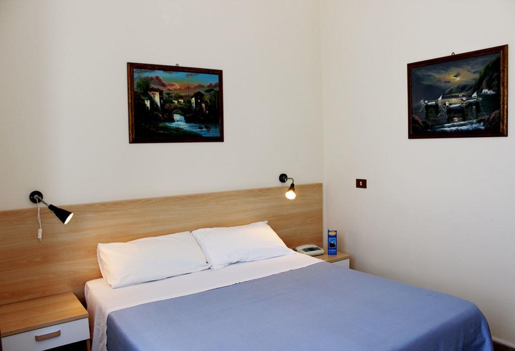 Nuovo Hotel Faro Capo dʼOrlando Eksteriør billede