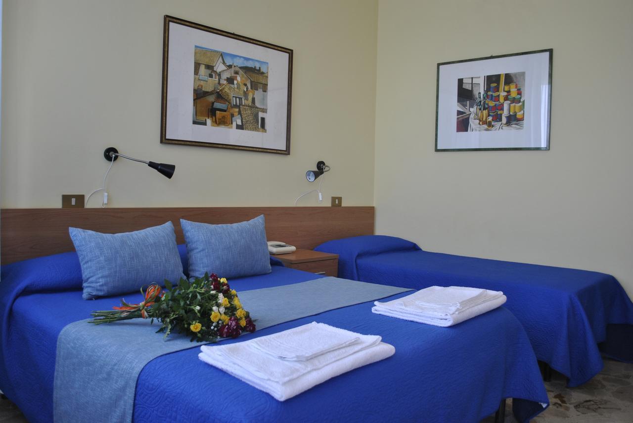 Nuovo Hotel Faro Capo dʼOrlando Eksteriør billede