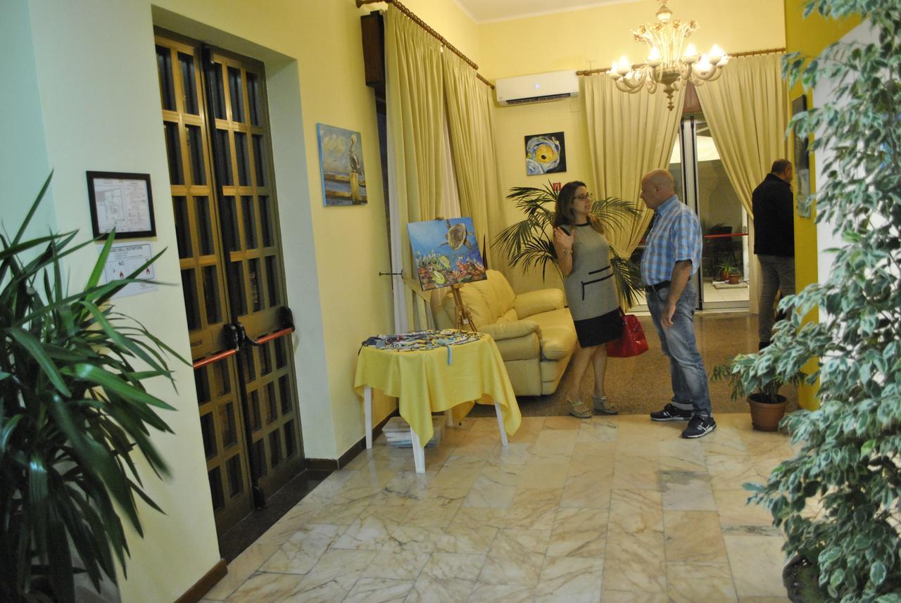 Nuovo Hotel Faro Capo dʼOrlando Eksteriør billede